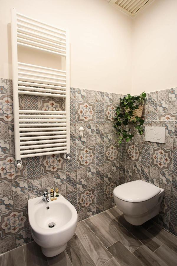 Ervin House Pensión Florencia
